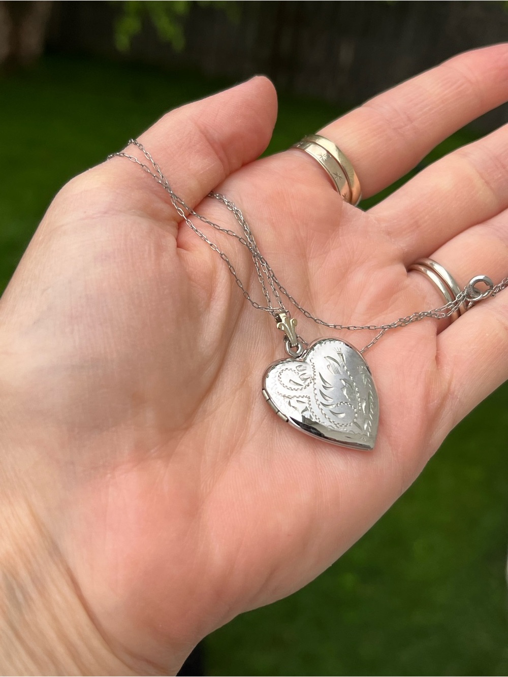 Vintage Sterling Etched Heart Locket & Chain- 17” - Picture 2 of 10